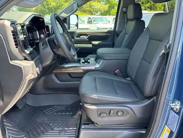 2026 Chevrolet Silverado 2500HD Crew Cab, Standard Bed, LT, 4WD