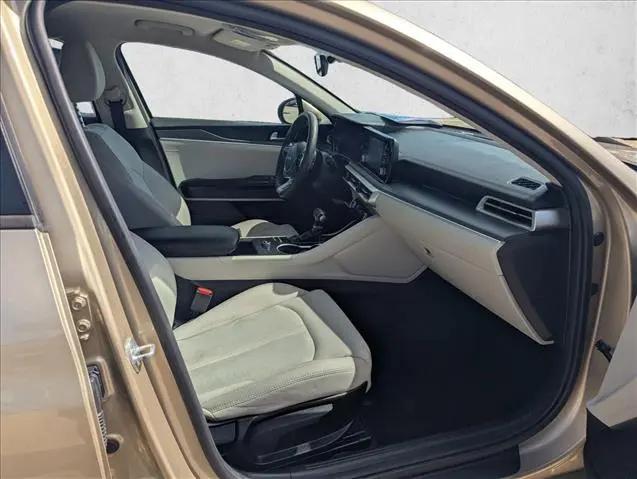 2022 Kia K5 LXS