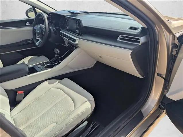 2022 Kia K5 LXS