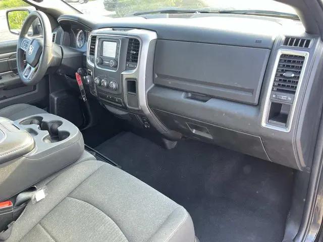 2024 Ram 1500 Classic Warlock Crew Cab 4x4 5'7" Box