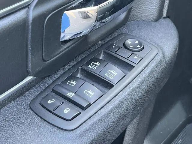2024 Ram 1500 Classic Warlock Crew Cab 4x4 5'7" Box