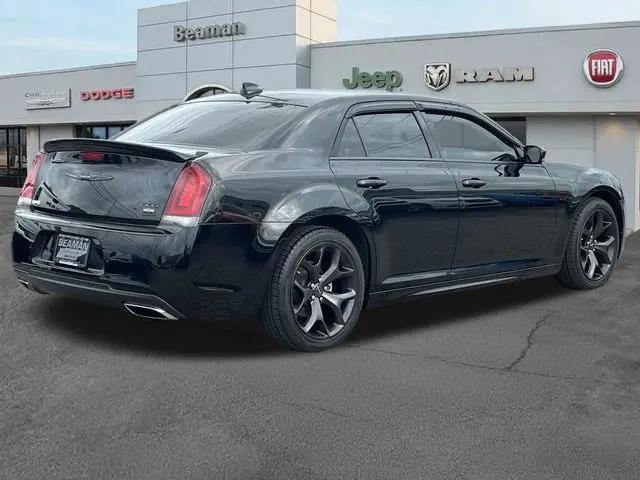 2023 Chrysler 300 Touring L