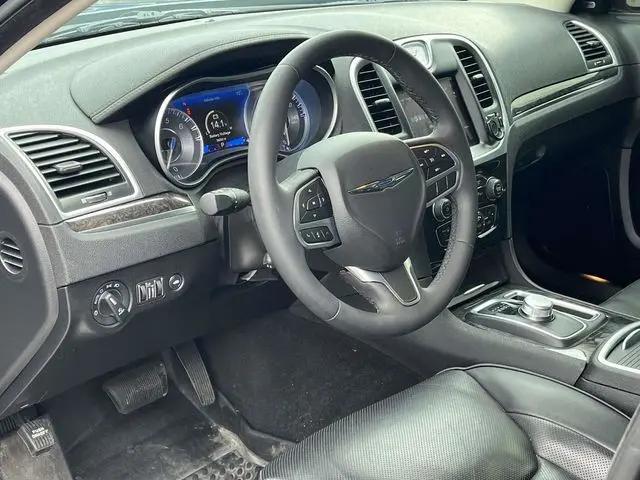 2023 Chrysler 300 Touring L