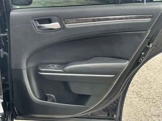 2023 Chrysler 300 Touring L