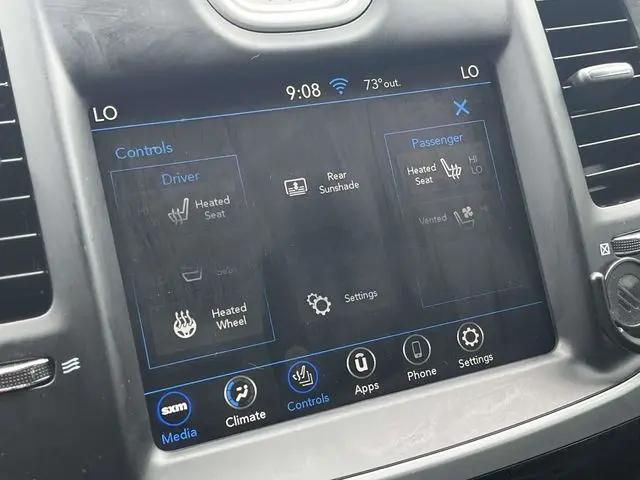 2023 Chrysler 300 Touring L