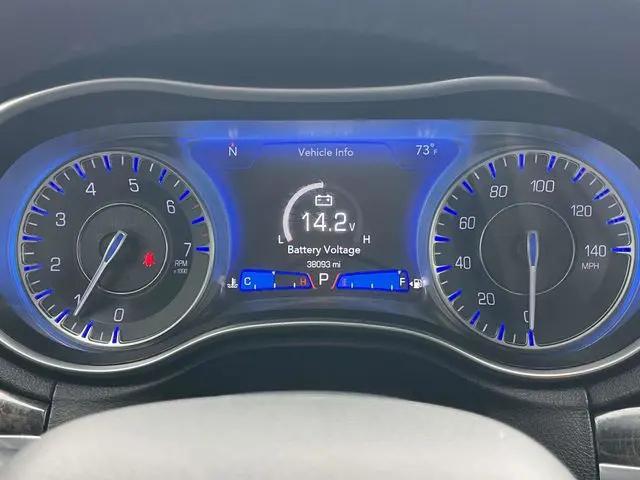 2023 Chrysler 300 Touring L
