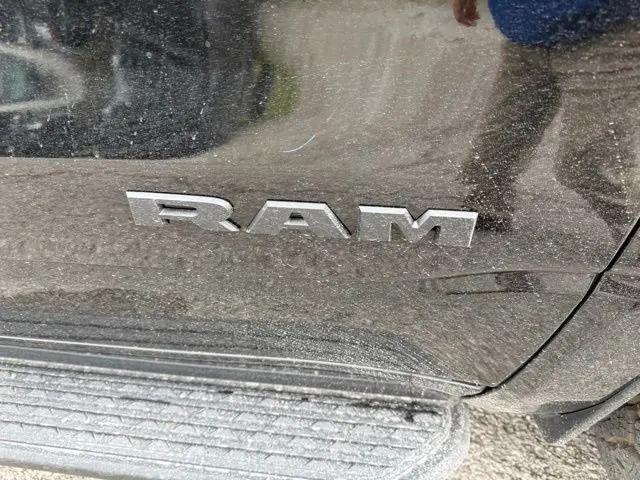 2026 Ram 1500 Warlock Crew Cab 4x4 5'7" Box