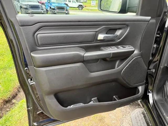 2026 Ram 1500 Warlock Crew Cab 4x4 5'7" Box