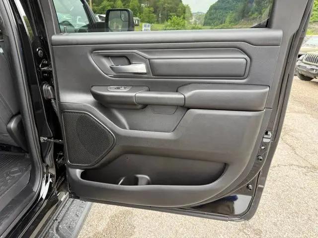 2026 Ram 1500 Warlock Crew Cab 4x4 5'7" Box