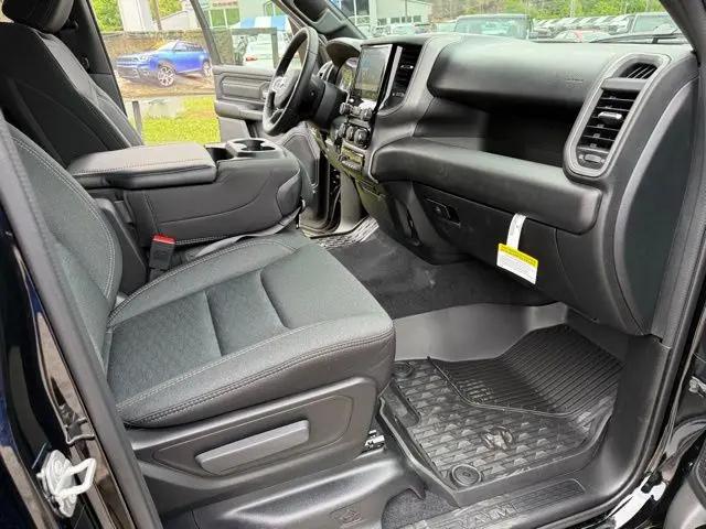 2026 Ram 1500 Warlock Crew Cab 4x4 5'7" Box