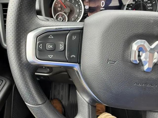 2026 Ram 1500 Warlock Crew Cab 4x4 5'7" Box