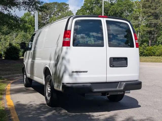 2026 Chevrolet Express Cargo Van 2500 Regular Wheelbase, WT, RWD