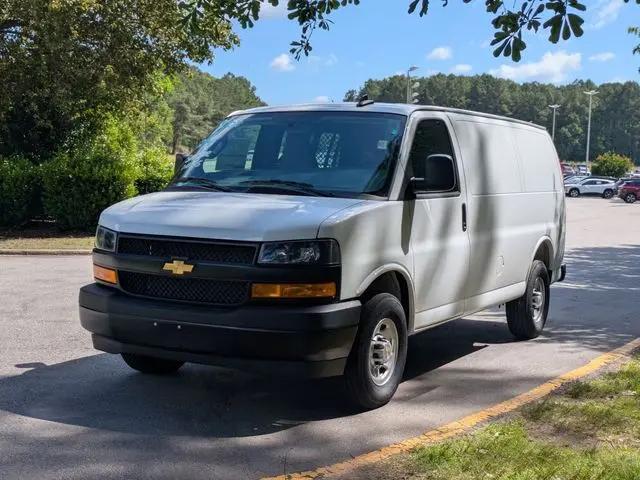 2026 Chevrolet Express Cargo Van 2500 Regular Wheelbase, WT, RWD