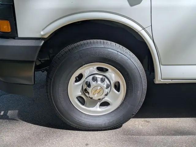 2026 Chevrolet Express Cargo Van 2500 Regular Wheelbase, WT, RWD