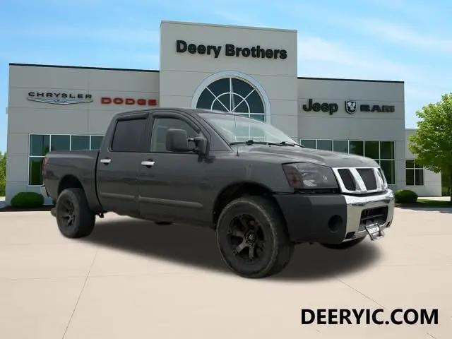 2006 Nissan Titan SE for sale in Iowa City, IA