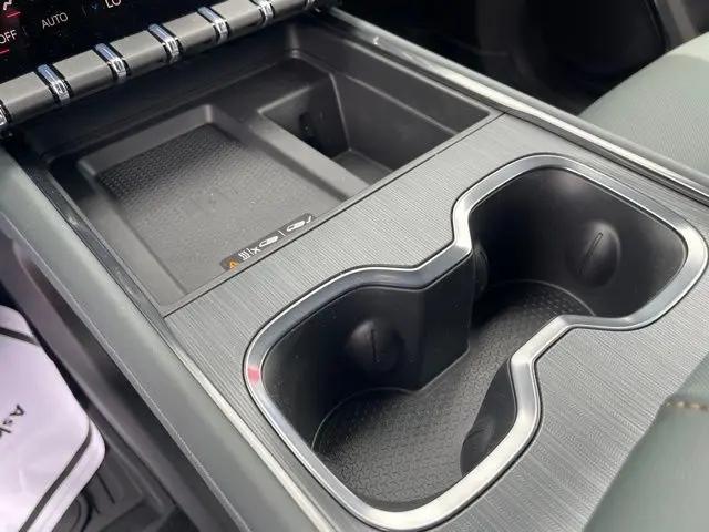 2026 GMC Acadia AT4 AWD
