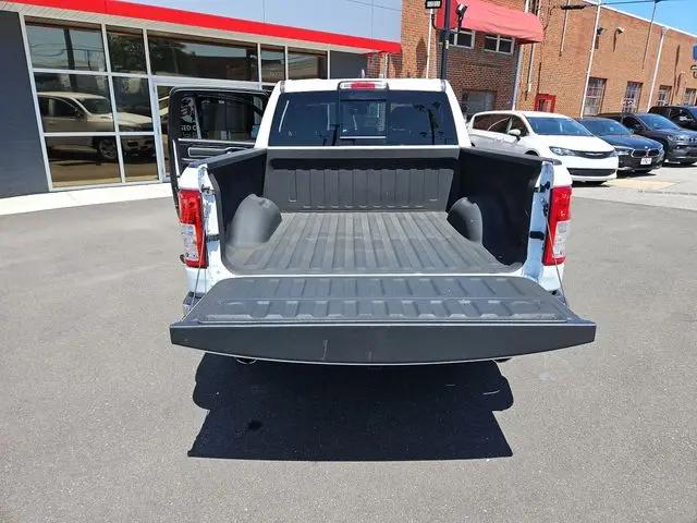2022 Ram 1500 Big Horn Crew Cab 4x4 5'7" Box