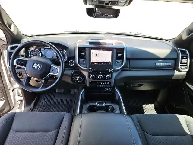 2022 Ram 1500 Big Horn Crew Cab 4x4 5'7" Box