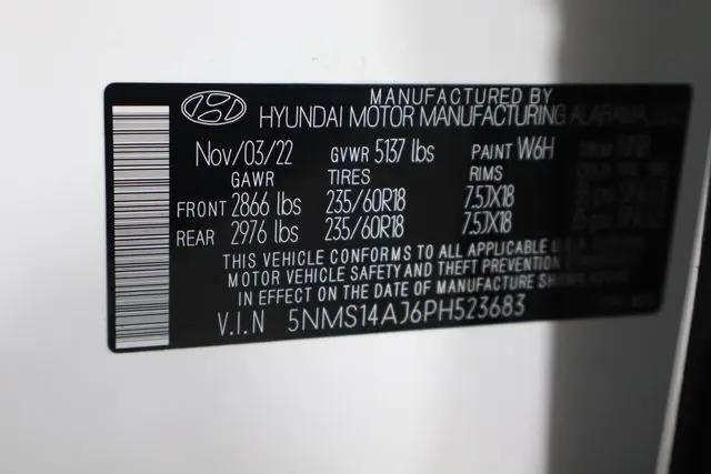 2023 Hyundai Santa Fe SE