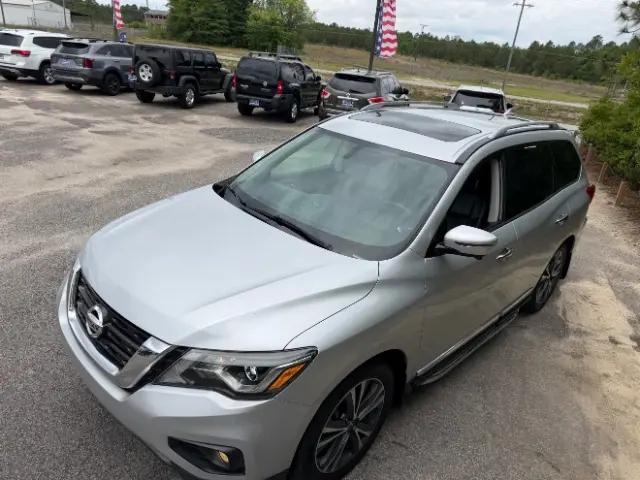 2019 Nissan Pathfinder Platinum