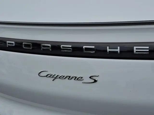 2020 Porsche Cayenne S