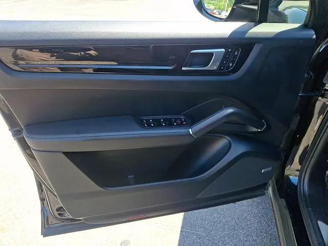 2019 Porsche Cayenne Cayenne
