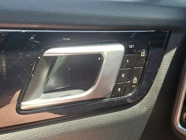 2019 Porsche Cayenne Cayenne