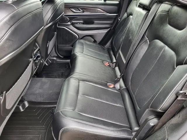 2022 Jeep Grand Cherokee Overland 4x4