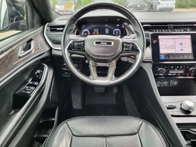 2022 Jeep Grand Cherokee Overland 4x4