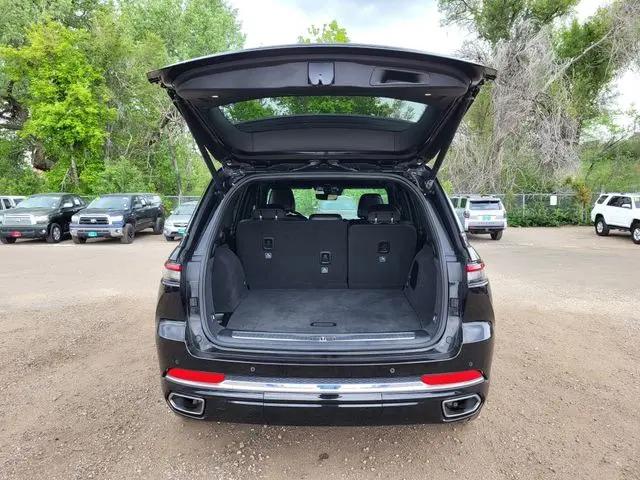2022 Jeep Grand Cherokee Overland 4x4