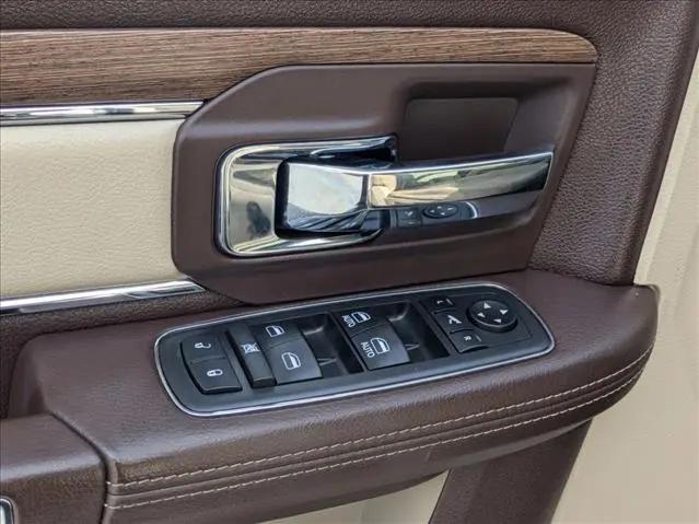 2017 Ram 1500 Laramie Crew Cab 4x2 5'7" Box