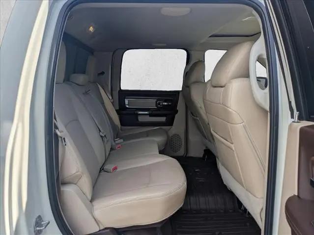 2017 Ram 1500 Laramie Crew Cab 4x2 5'7" Box