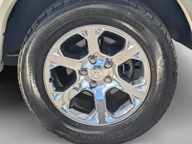 2017 Ram 1500 Laramie Crew Cab 4x2 5'7" Box