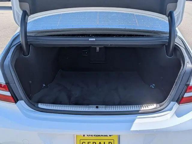 2022 Genesis G90 3.3T Premium AWD