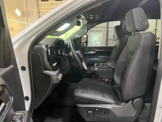 2024 GMC Sierra 3500HD 4WD Crew Cab Long Bed SLE