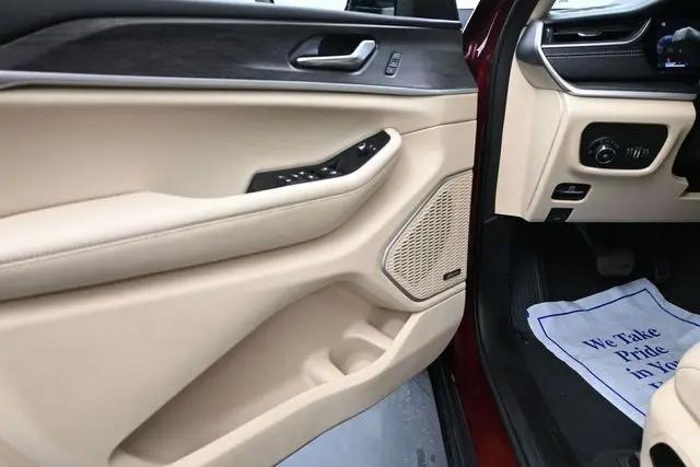 2022 Jeep Grand Cherokee L Limited 4x2