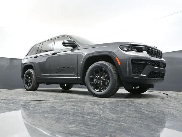 2026 Jeep Grand Cherokee Altitude 4x4