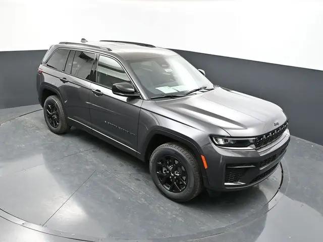 2026 Jeep Grand Cherokee Altitude 4x4