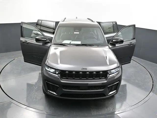 2026 Jeep Grand Cherokee Altitude 4x4