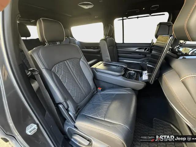 2025 Jeep Grand Wagoneer Series III Obsidian 4x4