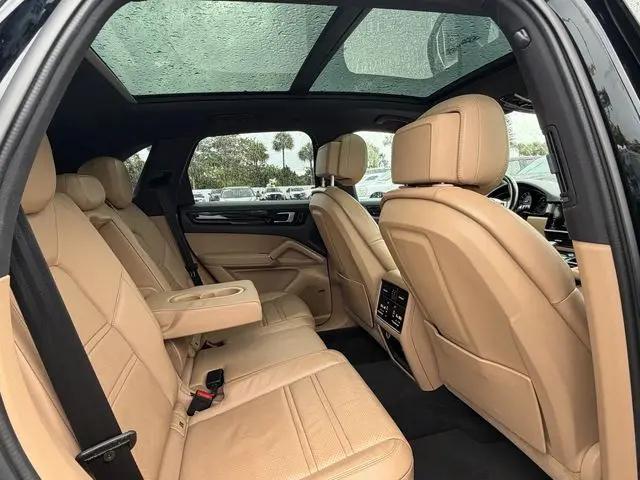 2019 Porsche Cayenne Cayenne