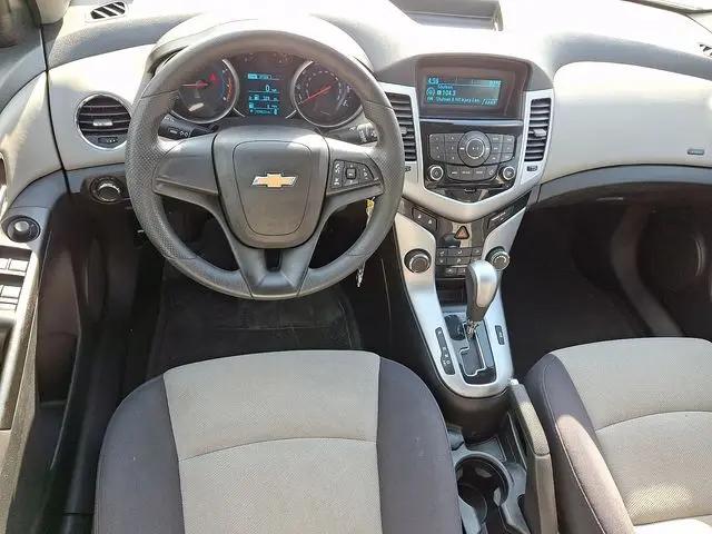 2013 Chevrolet Cruze LS Auto