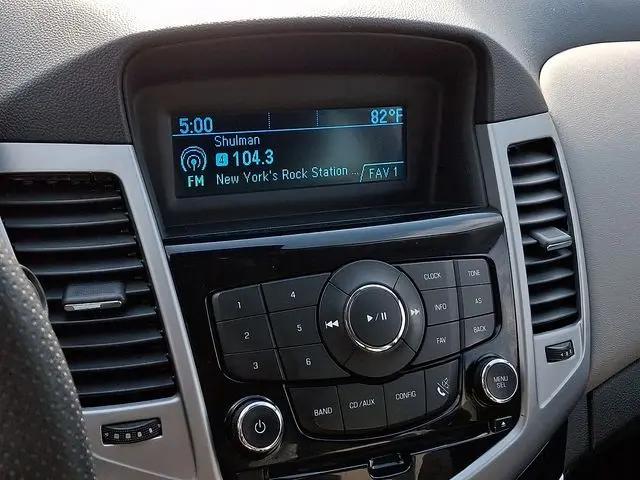 2013 Chevrolet Cruze LS Auto