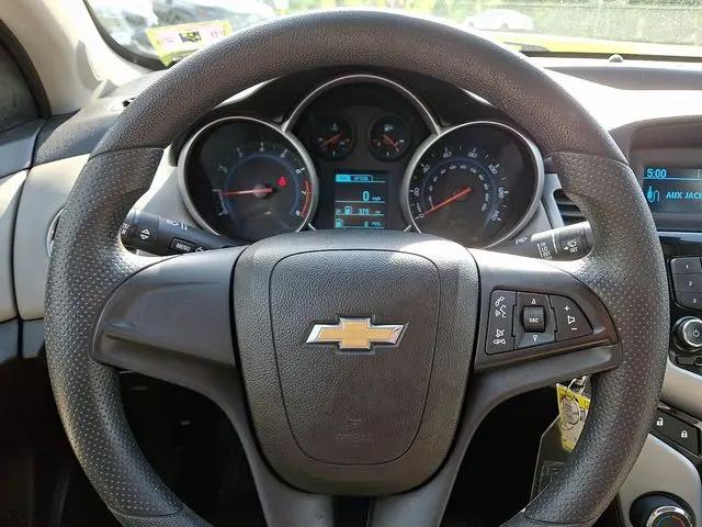 2013 Chevrolet Cruze LS Auto