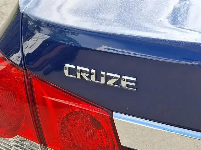 2013 Chevrolet Cruze LS Auto