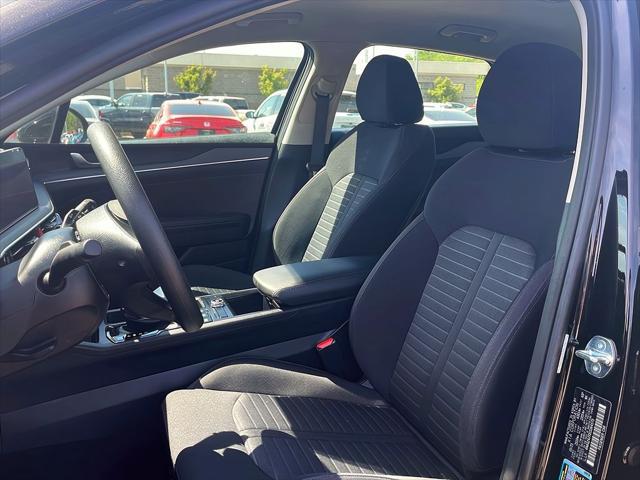2025 Kia K5 LXS