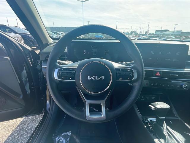 2025 Kia K5 LXS
