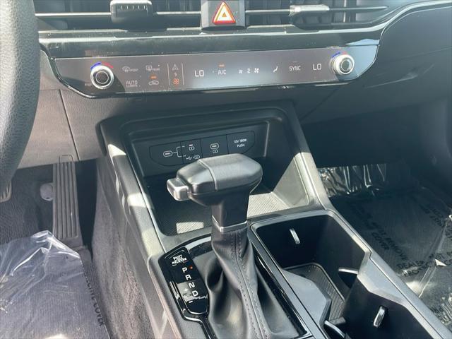 2025 Kia K5 LXS