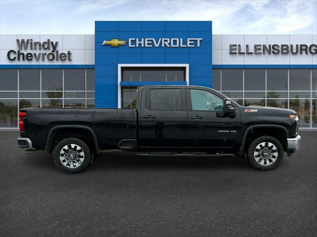 2022 Chevrolet Silverado 3500HD 4WD Crew Cab Long Bed LT