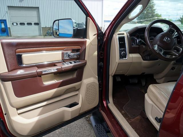 2017 Ram 3500 Laramie Crew Cab 4x4 8' Box